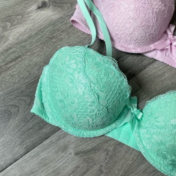 🌟SALE🌟NWT Hollister Gilly Hicks Lace Push Up Balconet Bras Set of 2 - Picture 3 of 11